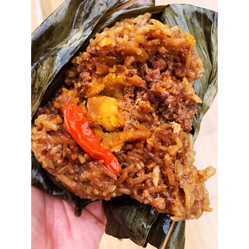 

bacang / bakcang ketan medan babi cincang telor asin