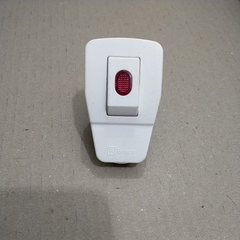 Steker saklar Lampu Broco Putih / Stop Kontak dengan Saklar dan Lampu indikator 13311