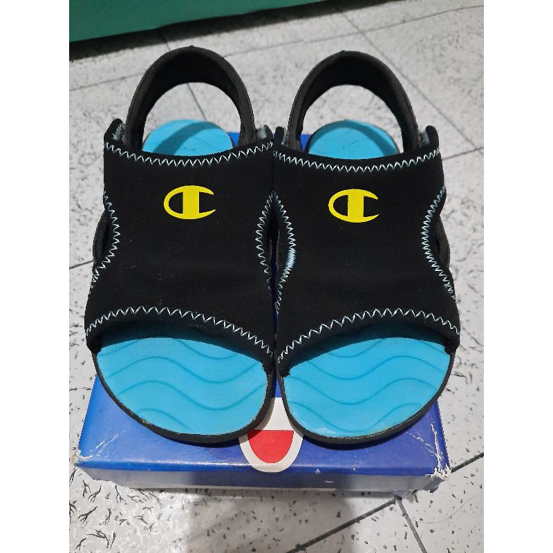 Preloved Sepatu Sandal Anak Champion