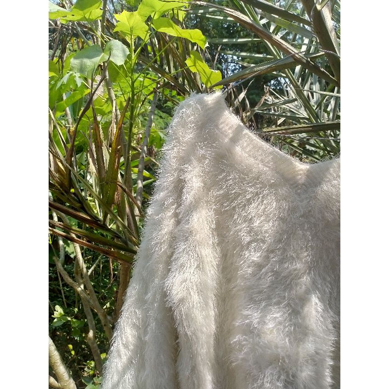 SWEATER BULU LENGAN BALON /FUR SWEATER