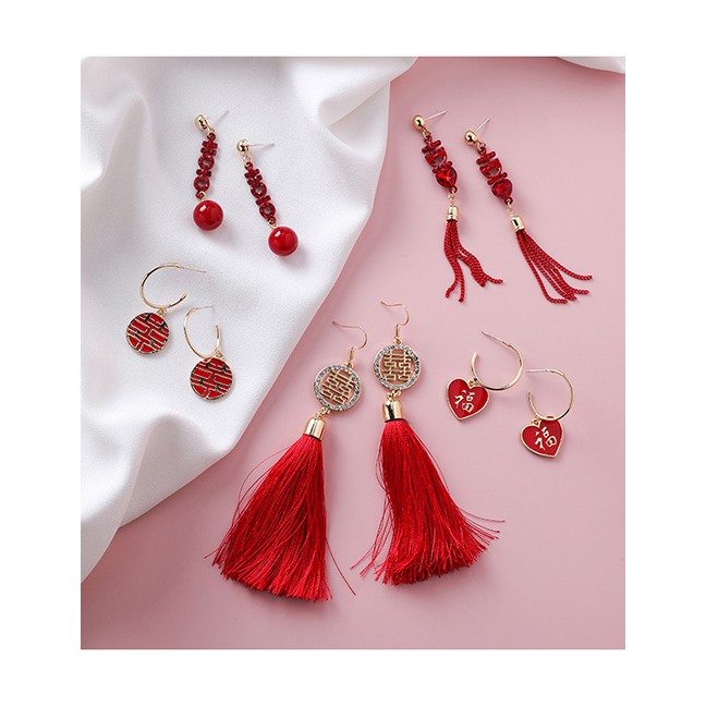 LRC Anting Gantung Fashion Round Double Happiness Beads: Hi Word Blessing Tassel Earrings  D20810