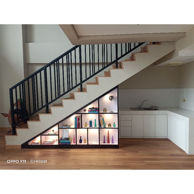 LEMARI BAWAH TANGGA / LEMARI TANGGA