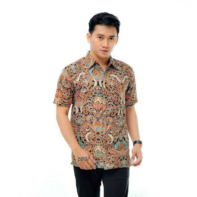 HEM PRIA | LENGAN PENDEK MOTIF KLASIK