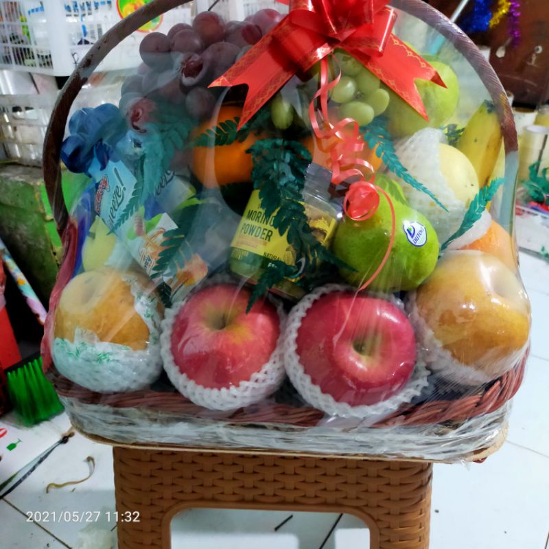 

PROMO TERLARIS Parsel Buah Segar Paket Request Parcel Buah Premium Gratis Greeting Card