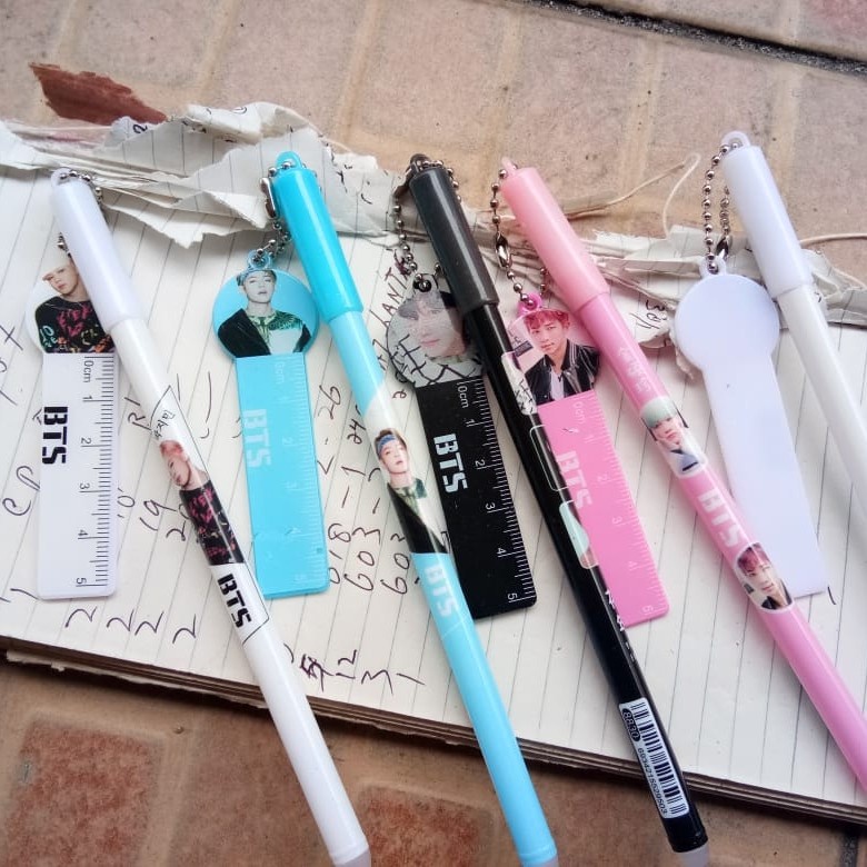 

pulpen unik karakter bt21 atau bts gel isi 12 pcs - bts buku cowo