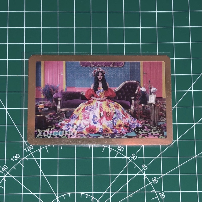 gold card tzuyu feel special (BOOKED)