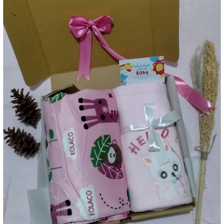 PASTI TERMURAH!!! HAMPERS BAYI | KADO BAYI | KADO LAHIRAN|HADIAH KADO HANDUK BAYI DAN SELIMUT-Pink (giraffe)