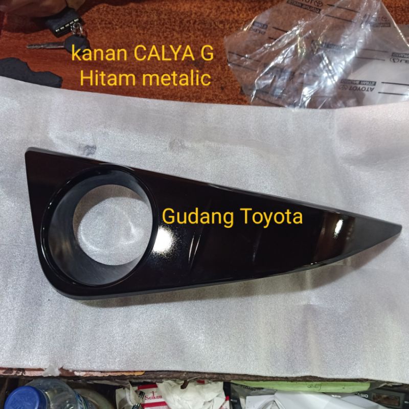 Cover Foglamp Kanan RH Calya 2019-2020 Original
