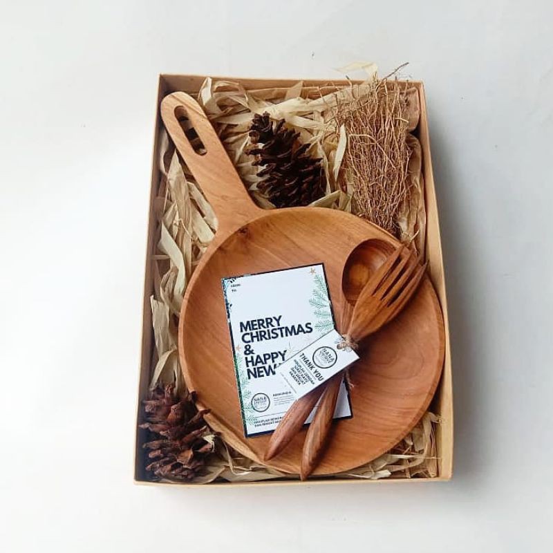 

HAMPERS NATAL CHRISTMAS GIFT KADO HADIAH PERNIKAHAN ULANG TAHUN WISUDA SOUVENIR WEDDING GIFT BOX