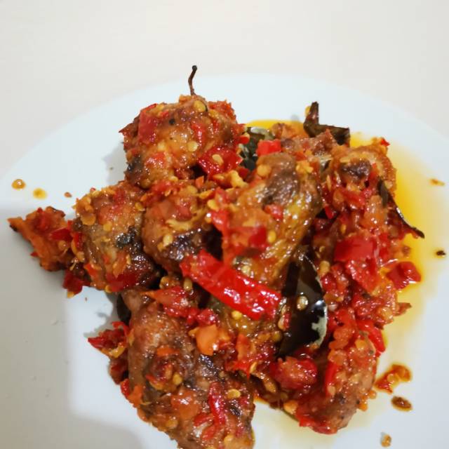 

Ayam balado setengah ekor