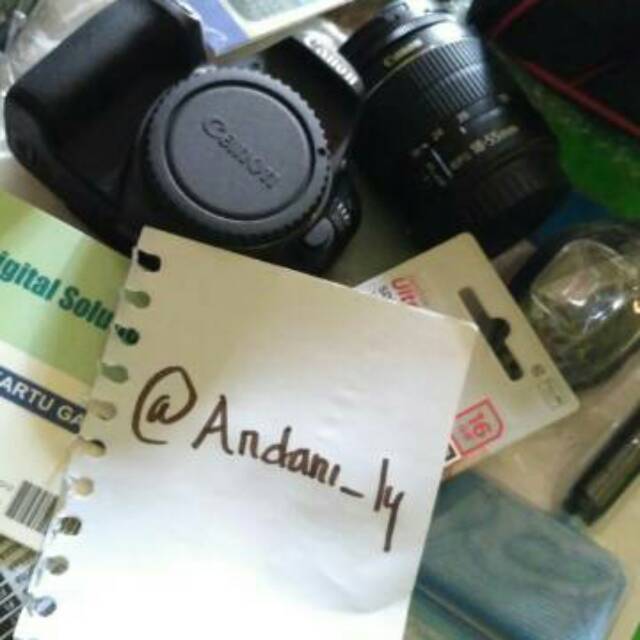 Kamera bekas Canon EOS 200D Kit 18-55mm. Free memory 16GB, C. Kit, UV Filter, Anti Gores, Tas,tripod