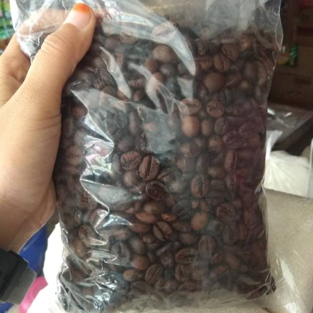 

Biji kopi asli.