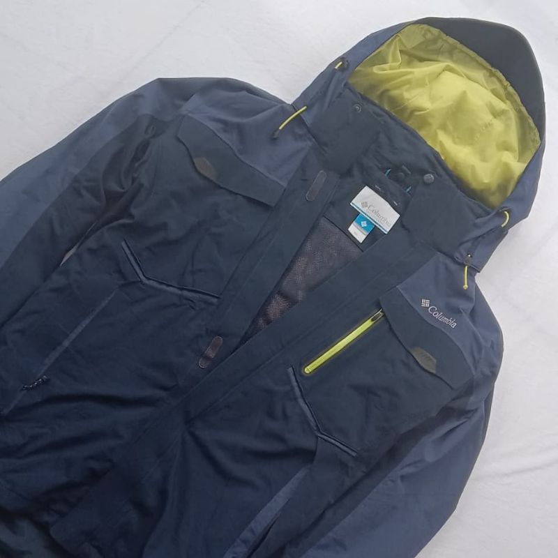 COLUMBIA OMNI-TECH OUTDOOR JACKET