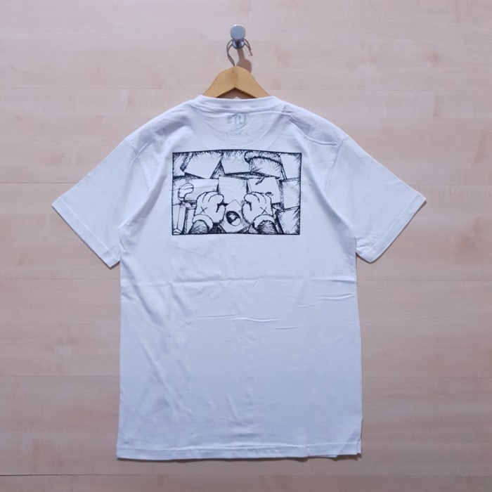 KAOS T SHIRT POCKET UNIQLO X KAWS HAND BOX TEE WHITE - M