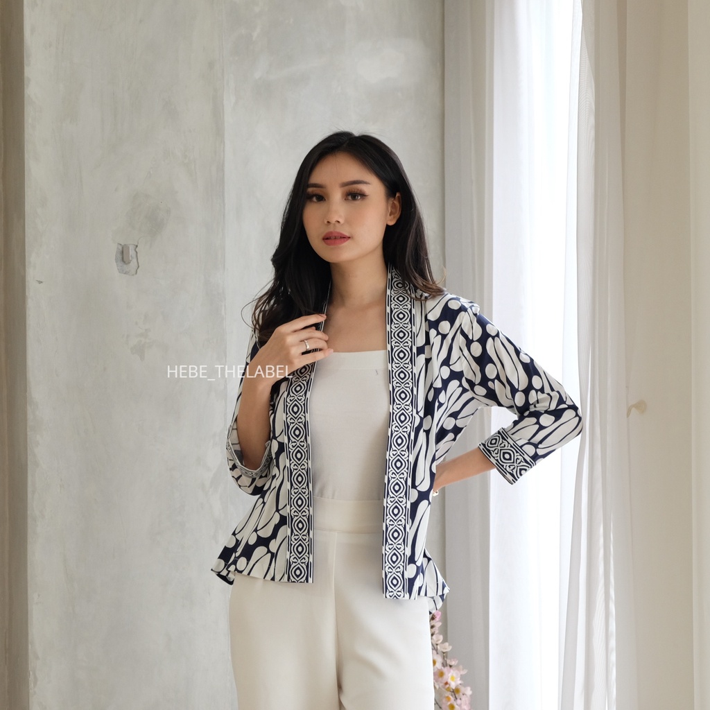 Arga Batik ( Arjani Top - Nadine Bomber ) Pakaian Wanita