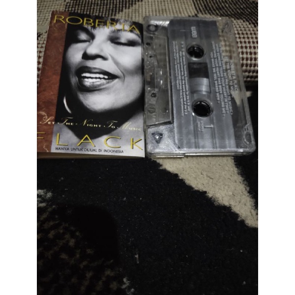 kaset pita roberta flack / get the nigth to music