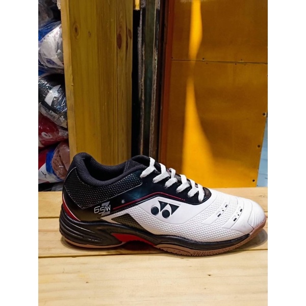 Sepatu Yonek 65w