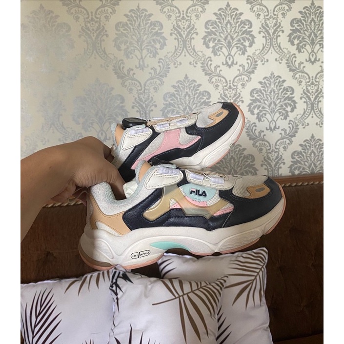Sepatu second Fila BOA kids