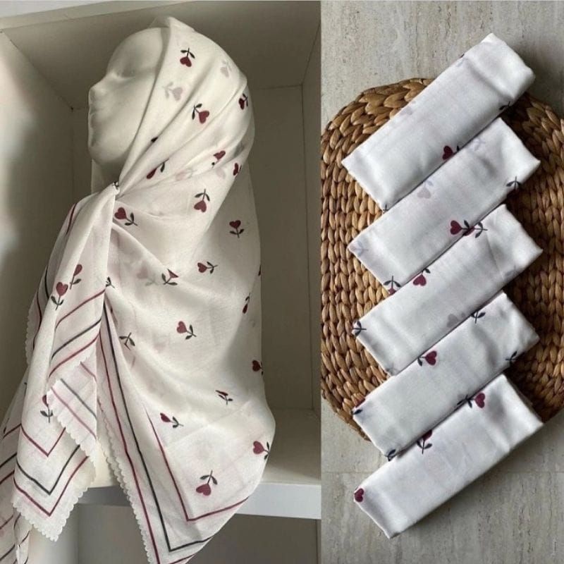 HIJAB /JILBAB SEGIEMPAT TULIP VOAL MOTIF BUNGA TULIP