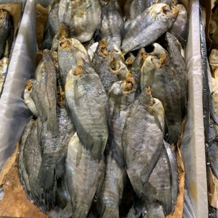 

Big Sale F9KF8 Ikan asin sepat grade super -500gram KHR 91 Stock Banyak