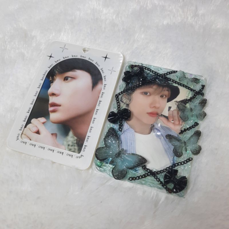 [PRELOVED] acrylic magnet photocard deco frame cream holder