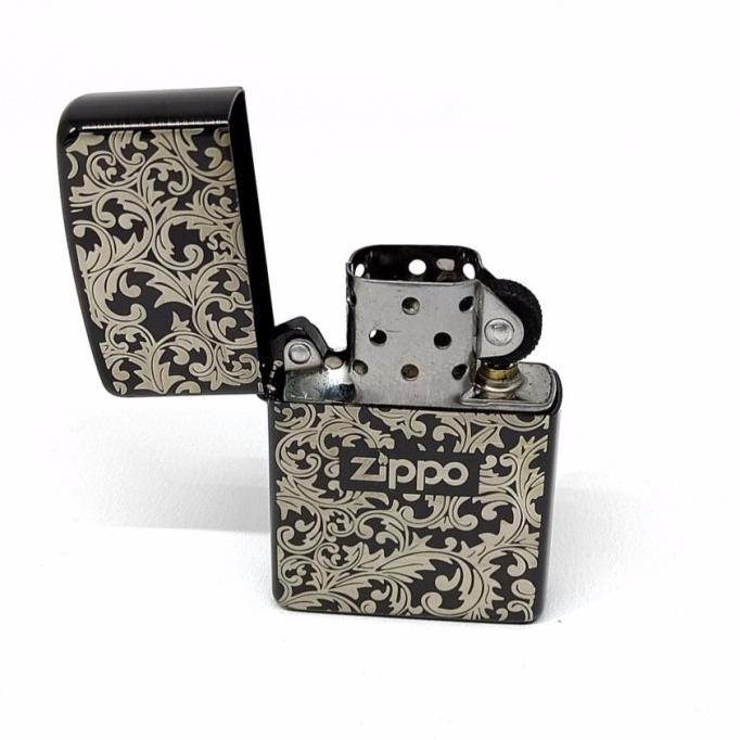 korek zippo motif batik