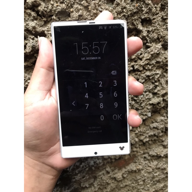 Sharp docomo SH-02G Disney Mobil