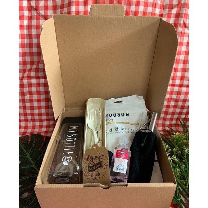 

Premium Product!!! Hampers New Normal Lengkap (Ultah, Wisuda, Lebaran, Natal, Anniversary - Paling Dicari