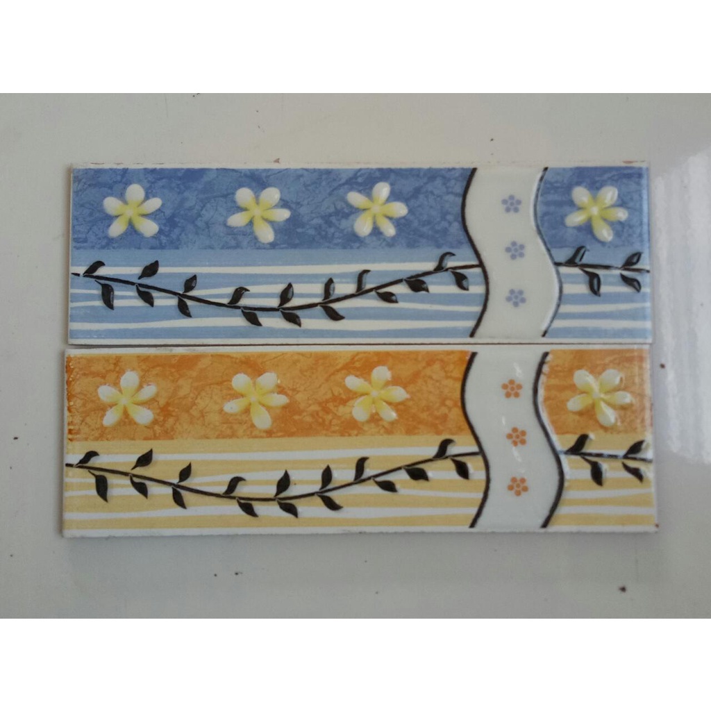 List Keramik 25cm Motif Bunga Kamboja / Lis / Listello