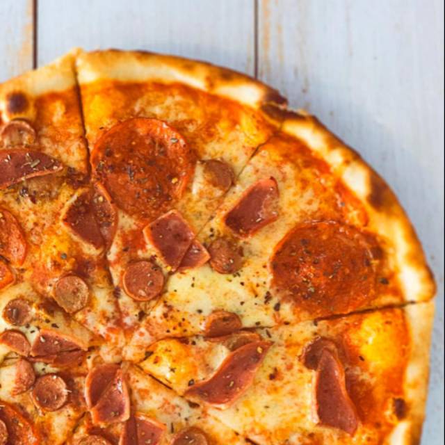 

Pizza frozen by pizzakedua (Meatlovers)