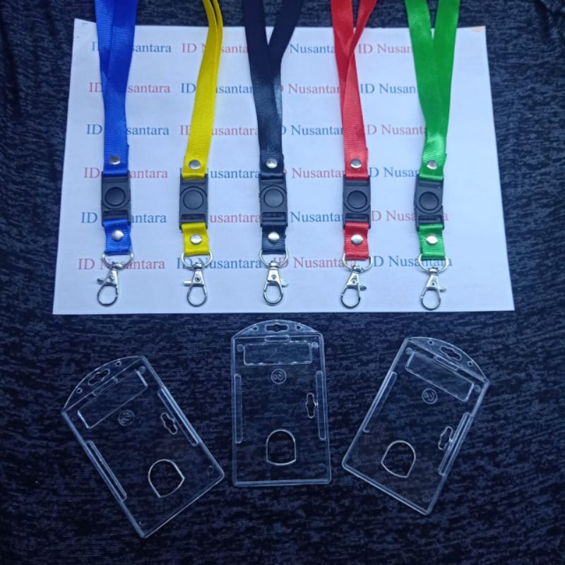 

Paket Casing ID Card Acrylic Bening 1 Sisi +Tali Pengait Stoper 1,5cm
