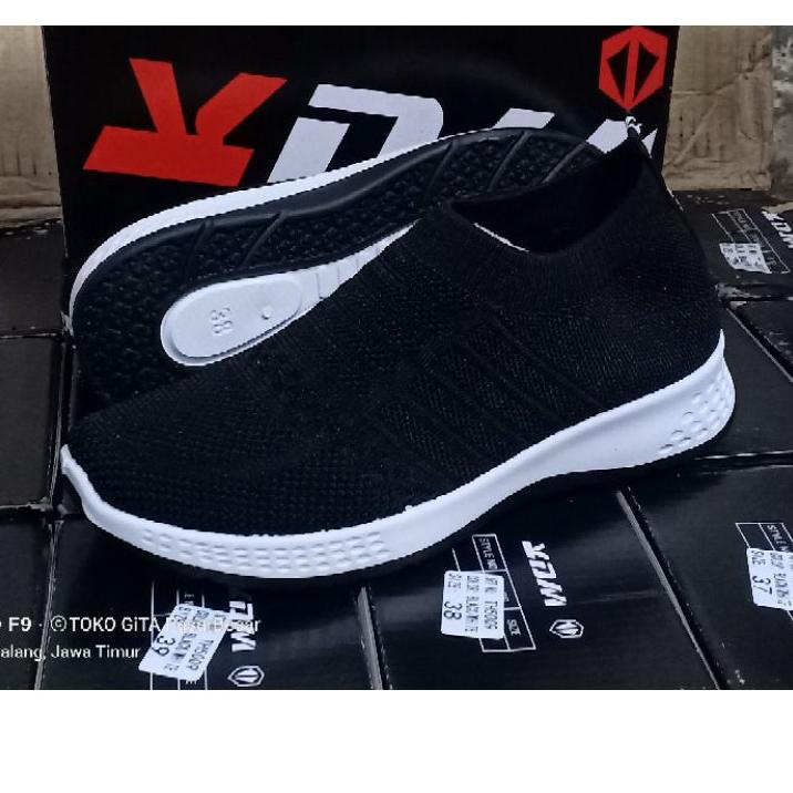 Top Produk.. SEPATU SLIP ON KDM TH ORIGINAL
