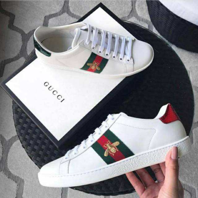 Gucci Ace Sneakers Bee untuk Pria 