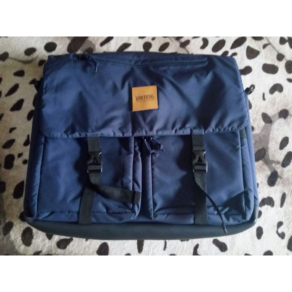 PRELOVED - Tas Laptop Postman Wanita/Pria Artch.