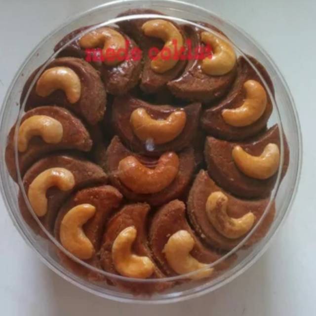 

Kue mede coklat