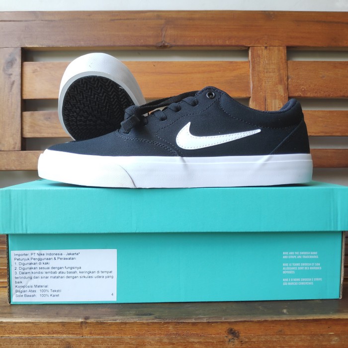 teal skate shoes