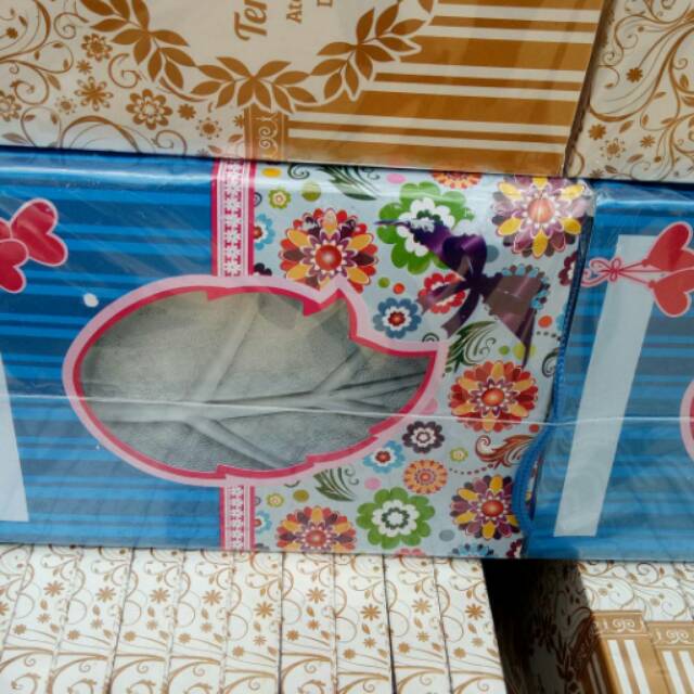 Souvenir pernikahan piring daun kemas box