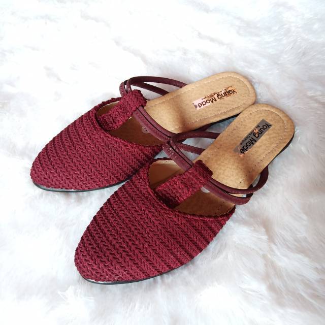 Sepatu Sandal Slop Rajut Maroon Cewek Wanita