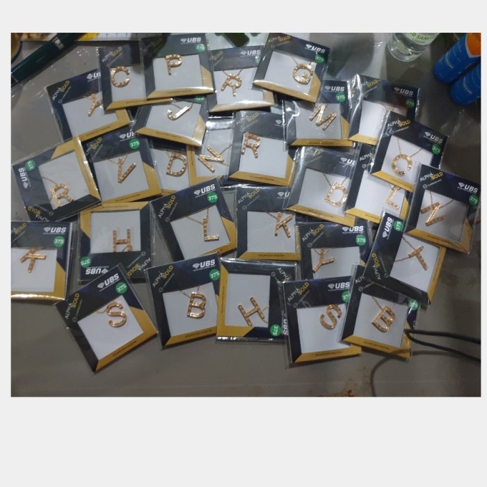 Kalung inisial huruf I H Y carendelano ubs alpha bold emas asli 375
