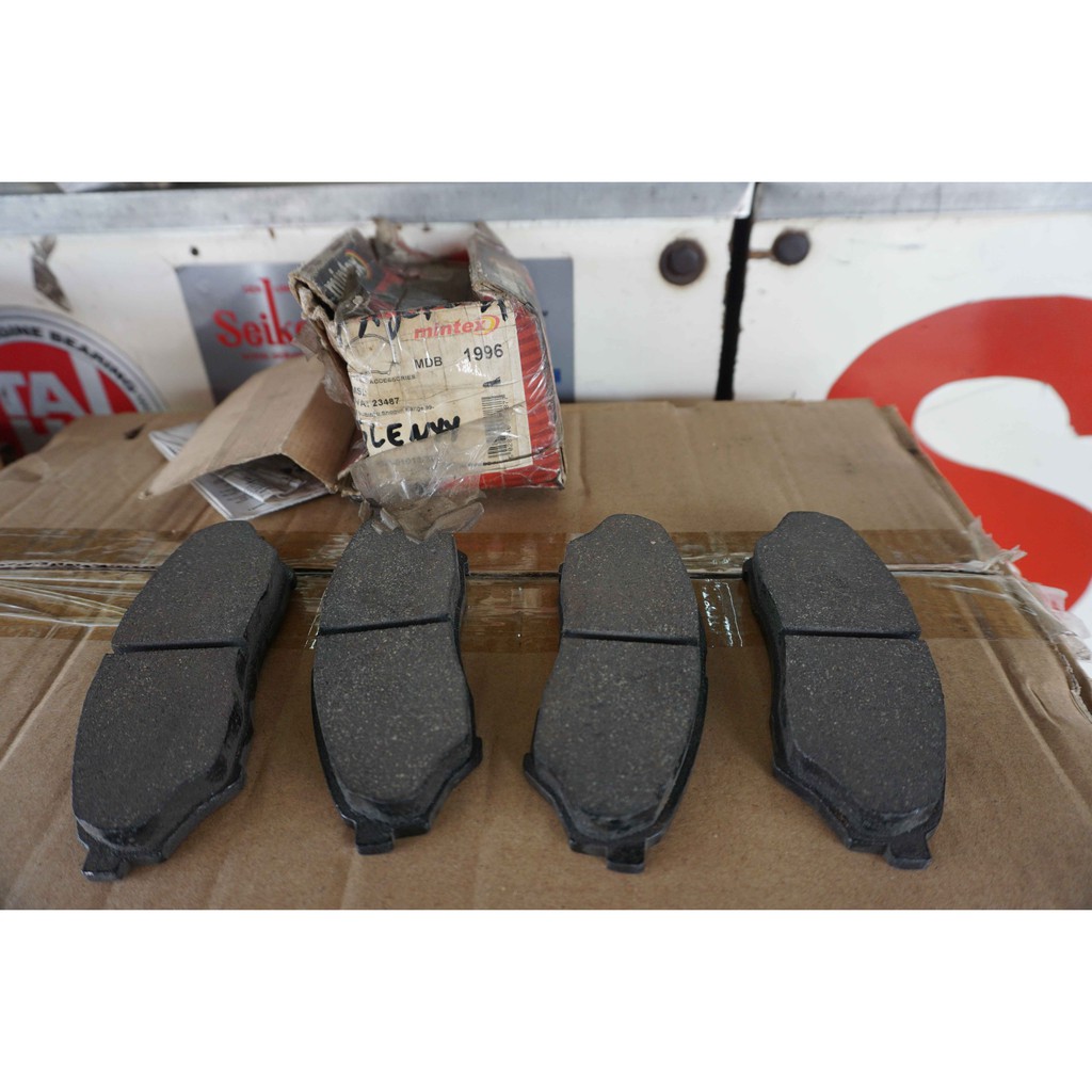 Brake Pads Front Kampas Rem Depan Mitsubishi Pajero Shogun Merk Mintex