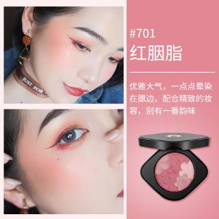 Blush On Bentuk Kelopak Bunga Dengan Berlian Imitasi Warna Blush On Bentuk Kelopak Bunga Dengan Berlian Imitasi Warna