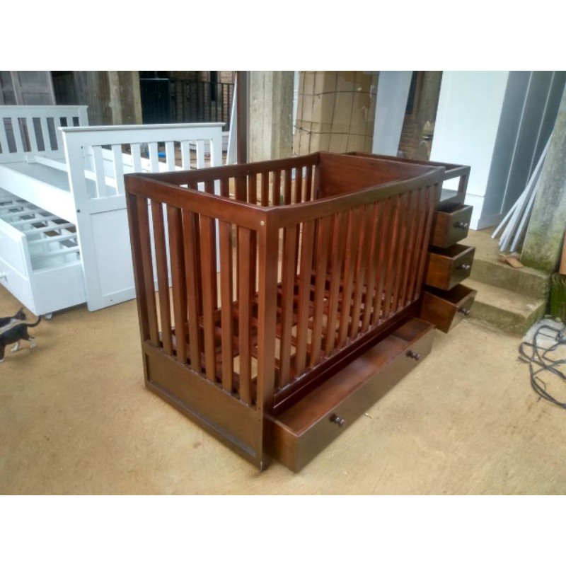 BOX BAYI KAYU JATI MENYATU DENGAN BABY TAFEL