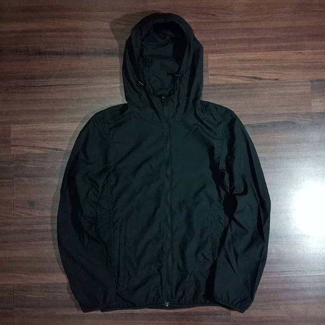 running jacket uniqlo
