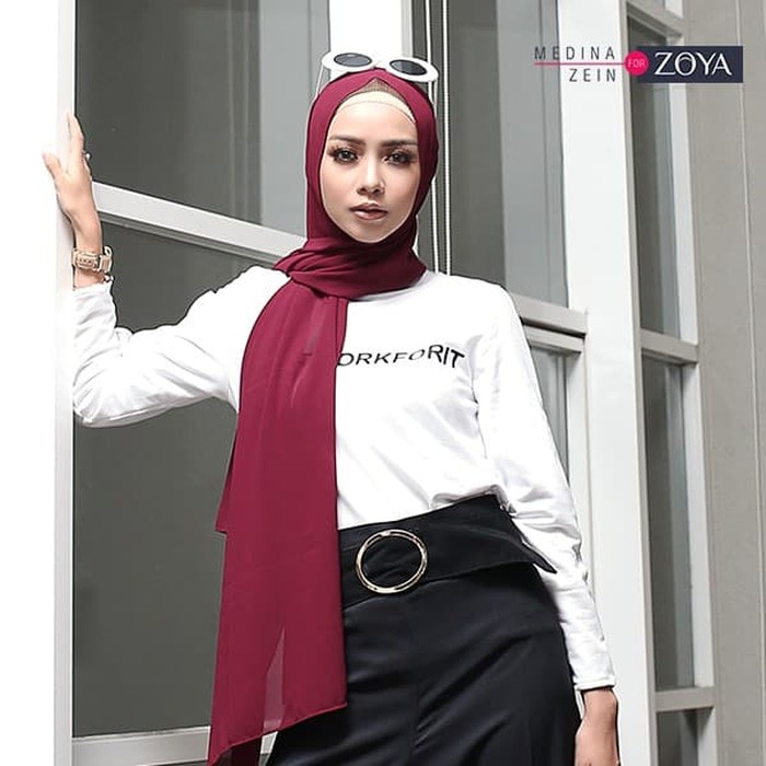Best Quality    Medina Zein For Zoya Erda TShirt White  Murah