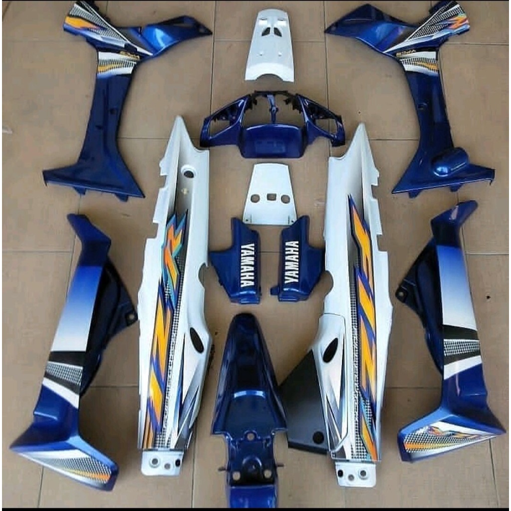 body motor fiz r.. cover bodi body full set halus yamaha fiz R warna biru putih