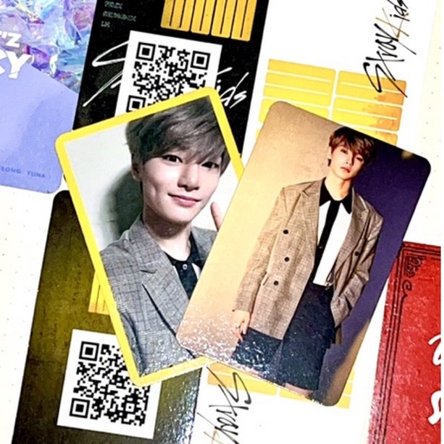 pc photocard i.n ayen jeongin skz stray kids yellow wood