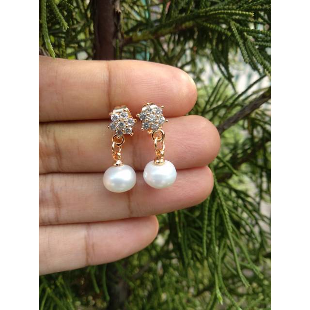 BERSERTIFIKAT ANTING PANJANG MUTIARA ALAMI AIR TAWAR LOMBOK SUPER GIWANG RUMBAI MUTIARA