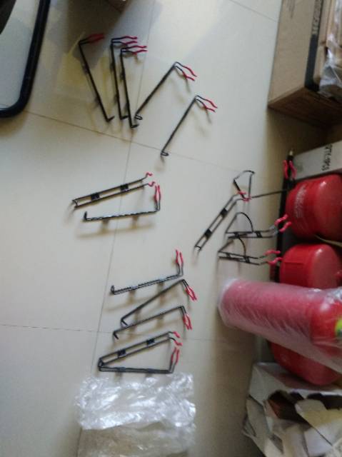 ready stock ratusan Gantungan Rangka APAR Bracket 1KG GROSIR tabung pemadam Hanger Dinding 1 KG