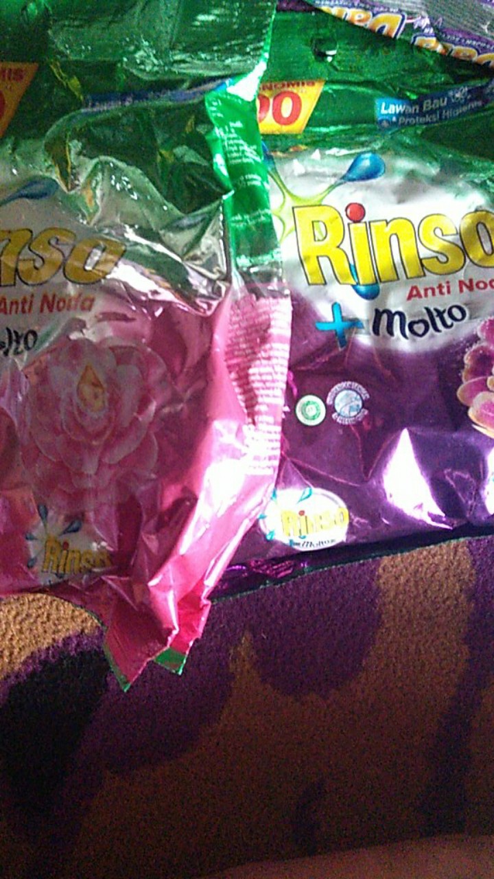 Rinso Deterjen/detergen Bubuk Pakaian 240 Gr