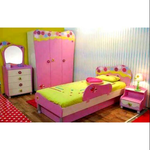 kamarset anak pinky's bubble dipan, almari, meja lampu, tolet